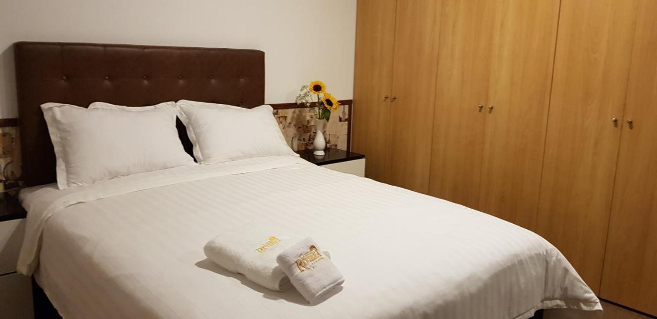 Hotel Costa Riviera Mala Екстер'єр фото