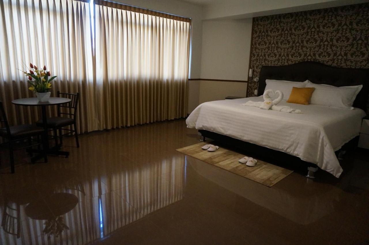 Hotel Costa Riviera Mala Екстер'єр фото
