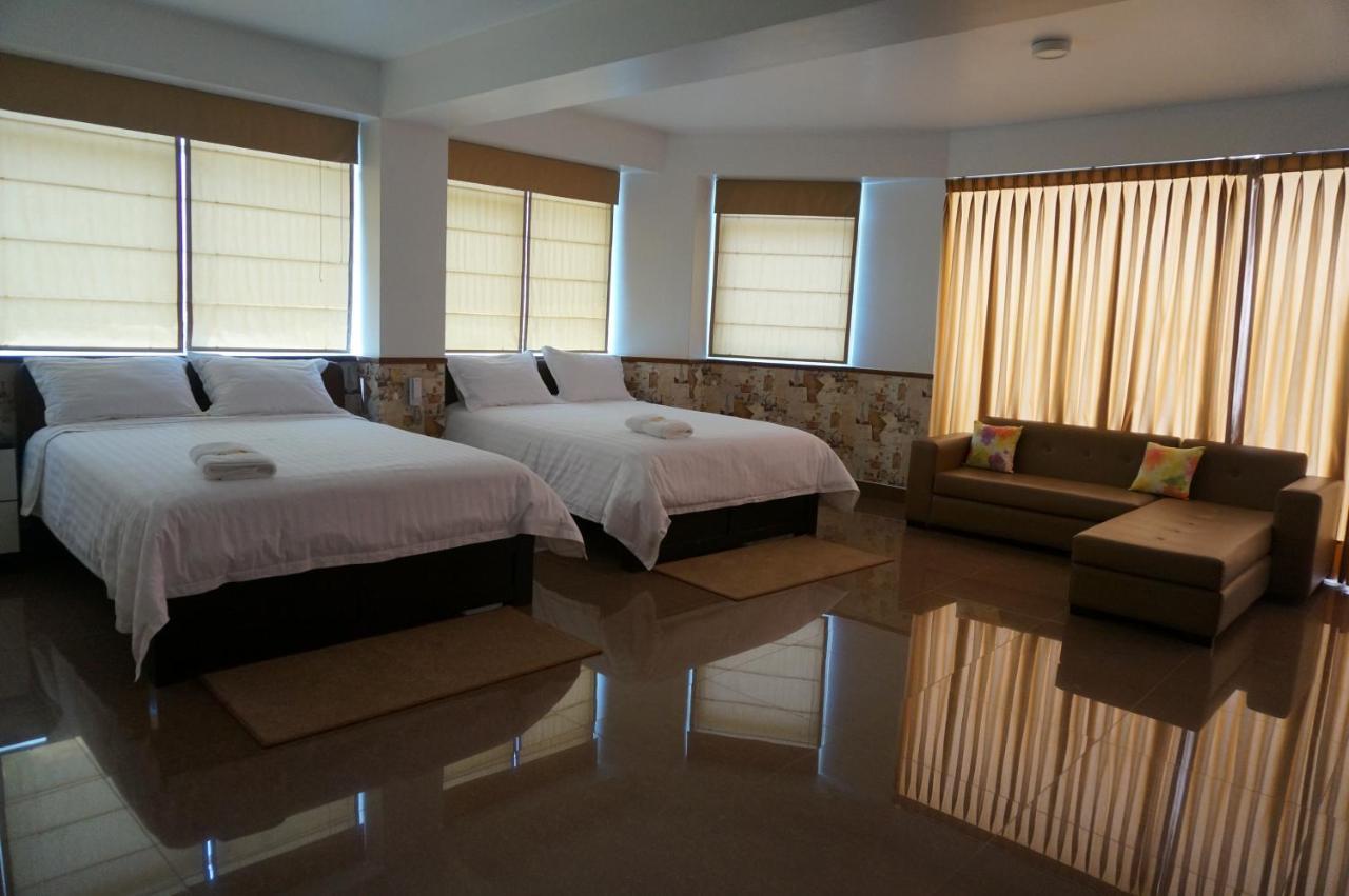 Hotel Costa Riviera Mala Екстер'єр фото