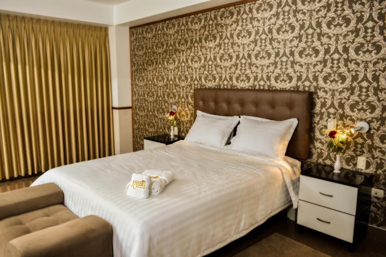 Hotel Costa Riviera Mala Екстер'єр фото