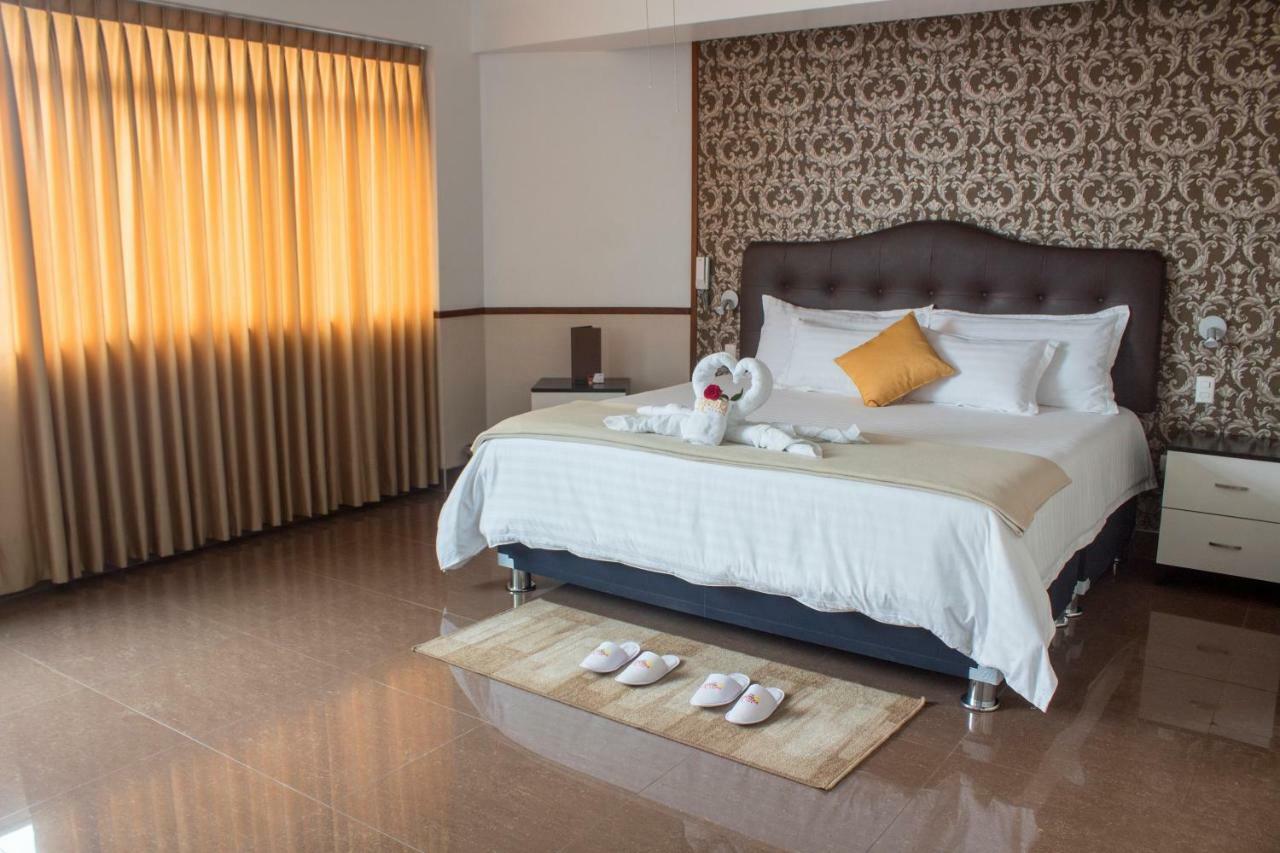 Hotel Costa Riviera Mala Екстер'єр фото